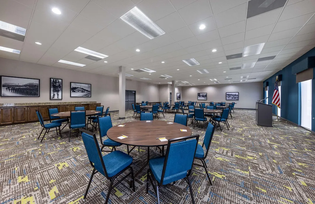 Hampton Inn Saint Robert-1